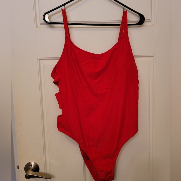 Shade Shore swimsuit - Picture 2 of 4